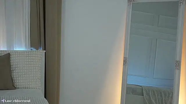 Snapshot of ChloeCoral chatting on February 25, 7:25 pm ChloeCoral online show from February 25, 7:25 pm