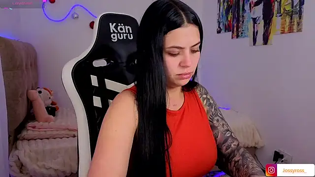 Victoryyy  online show from December 3, 10:30 pm