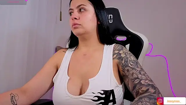 Victoryyy  online show from December 21, 6:26 pm