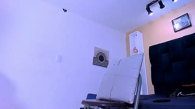 Jhonn Rhyss online show from March 19, 6:14 am