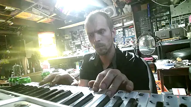 mrwinsalot88 online show from September 24, 1:42 am