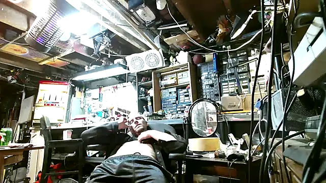 mrwinsalot88 online show from September 26, 8:07 am