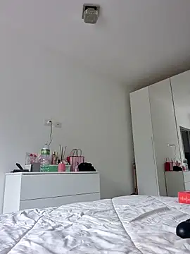 Snapshot of Emily_Posh chatting on September 25, 11:25 am Emily Posh online show from September 25, 11:25 am