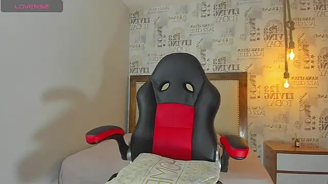 SUNNYCYRUS online show from October 6, 1:41 pm