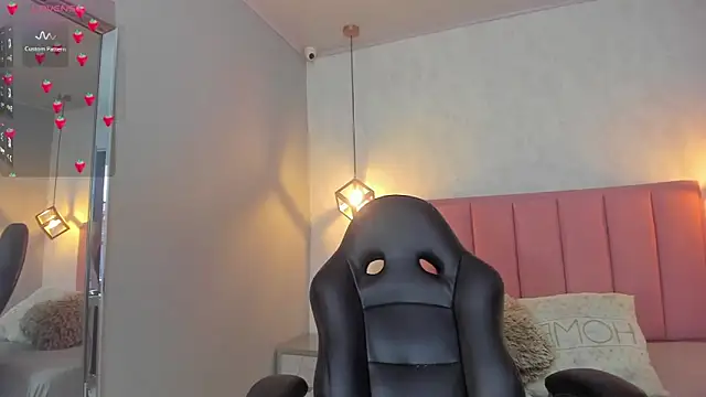 SUNNYCYRUS online show from February 9, 12:53 pm