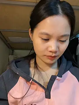 Snapshot of Be-MyMy chatting on December 20, 12:05 pm Be-MyMy online show from December 20, 12:05 pm