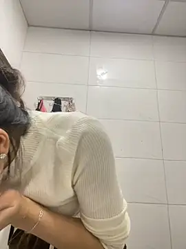 Snapshot of Be-MyMy chatting on January 1, 9:17 am Be-MyMy online show from January 1, 9:17 am