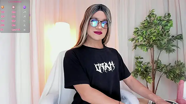 vitta alfayed online show from March 7, 7:49 pm