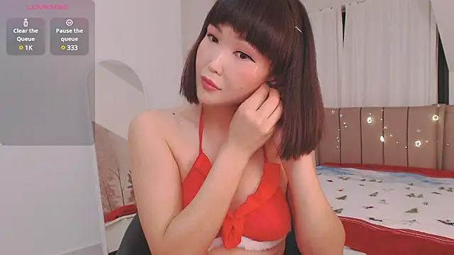 Snapshot of TumiLio chatting on December 25, 4:33 am TumiLio online show from December 25, 4:33 am