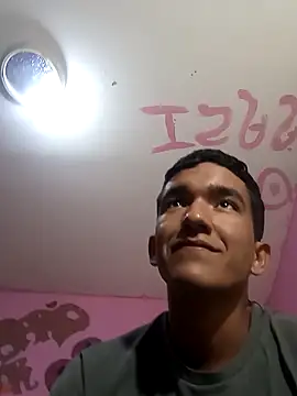 Sweetiefoxxx online show from March 10, 8:01 pm