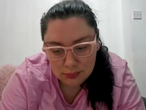 Bustycurves online show from October 2, 9:00 pm