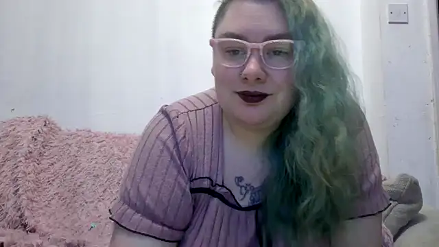 Bustycurves online show from April 20, 10:55 pm