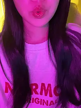 minmin2kk5 online show from November 27, 6:04 am