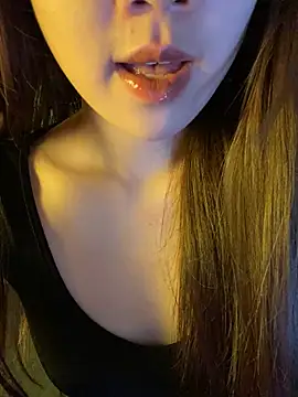 minmin2kk5 online show from March 25, 3:18 pm