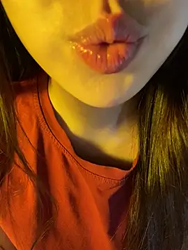 minmin2kk5 online show from April 23, 6:36 am