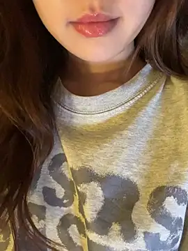 minmin2kk5 online show from June 13, 3:21 pm