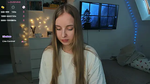 Snapshot of violet_blue_eyes chatting on March 16, 1:04 pm violet blue eyes online show from March 16, 1:04 pm