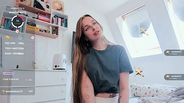 Snapshot of violet_blue_eyes chatting on April 20, 12:52 pm violet blue eyes online show from April 20, 12:52 pm