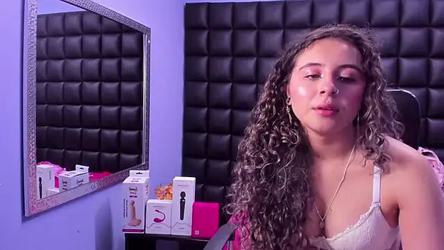 Snapshot of celeste_blue69 chatting on October 24, 3:47 am celeste blue69 online show from October 24, 3:47 am