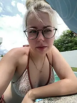 Livewithlucy online show from August 5, 4:48 am