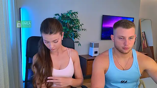 Jony and Jessica online show from June 18, 4:35 am