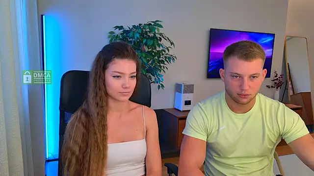 Jony and Jessica online show from July 11, 4:04 am