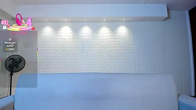 violet scott online show from February 28, 10:41 am