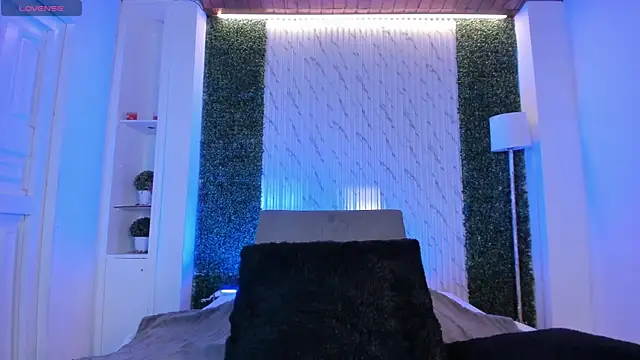 violet scott online show from September 11, 10:48 am