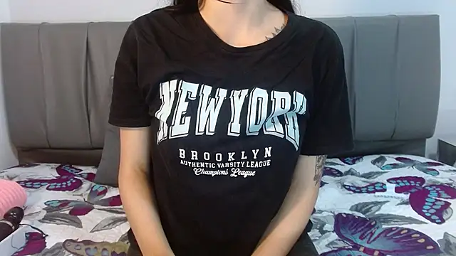 Cherllynn online show from December 21, 1:53 pm