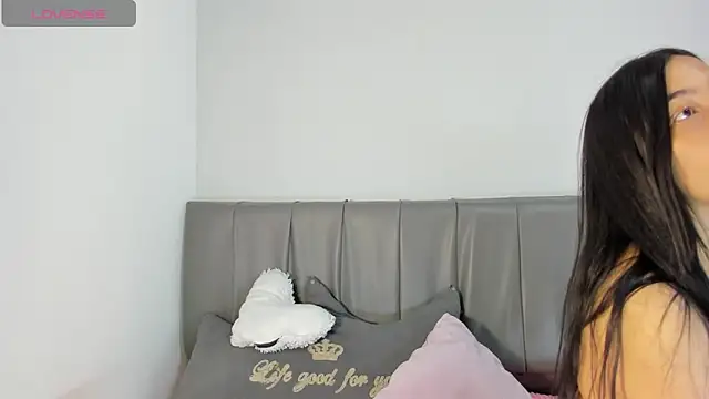 Cherllynn online show from October 9, 3:10 pm