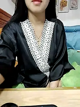 Snapshot of cream1299 chatting on March 8, 9:29 pm cream1299 online show from March 8, 9:29 pm