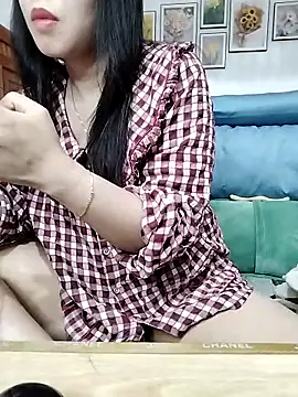 Snapshot of cream1299 chatting on March 12, 11:53 am cream1299 online show from March 12, 11:53 am