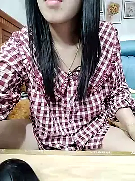 Snapshot of cream1299 chatting on March 13, 5:11 am cream1299 online show from March 13, 5:11 am