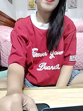 Snapshot of cream1299 chatting on September 25, 4:27 am cream1299 online show from September 25, 4:27 am