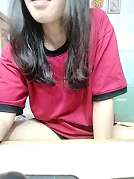 Snapshot of cream1299 chatting on November 24, 12:05 pm cream1299 online show from November 24, 12:05 pm