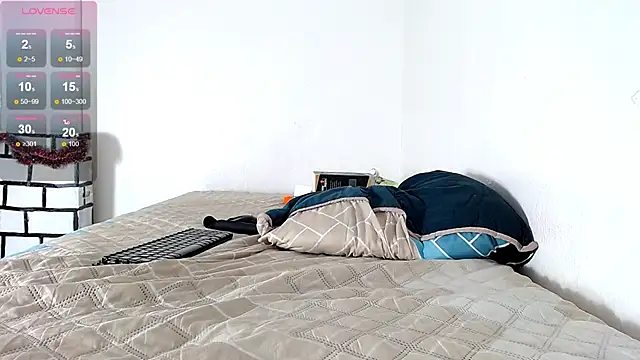 camilavagina24 online show from January 6, 6:10 pm