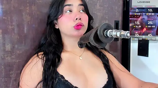 Snapshot of issie_cute chatting on March 22, 7:42 pm issie cute online show from March 22, 7:42 pm