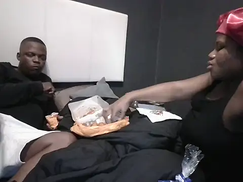 THEEBOSSTEE online show from October 1, 7:31 pm