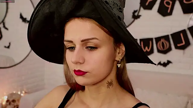 Snapshot of Wendy_D0ll chatting on October 31, 9:38 pm Wendy D0ll online show from October 31, 9:38 pm