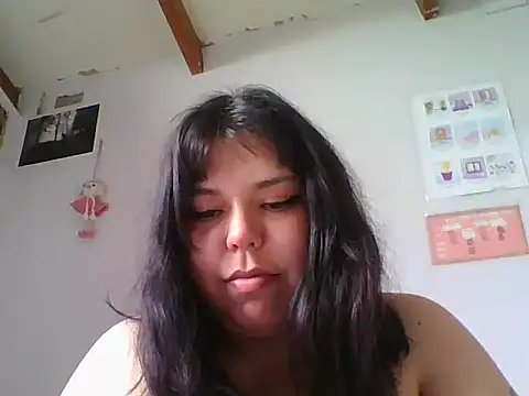 Snapshot of scarletttlove chatting on April 10, 6:23 pm scarletttlove online show from April 10, 6:23 pm