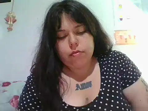 Snapshot of scarletttlove chatting on April 18, 1:09 am scarletttlove online show from April 18, 1:09 am