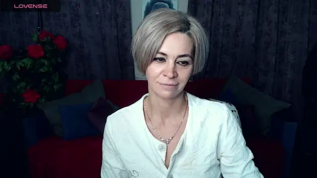Blonde lola444 online show from December 28, 11:26 pm