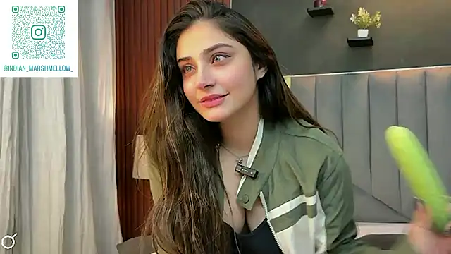 demieliss online show from October 29, 6:31 pm