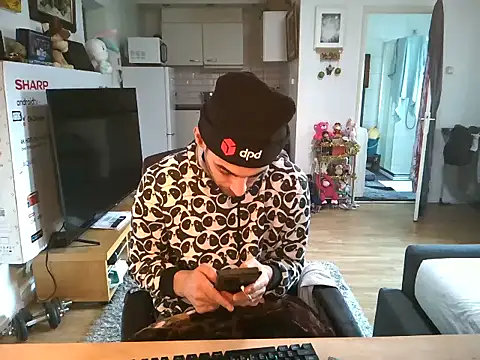 mihaimichael online show from November 21, 12:15 pm