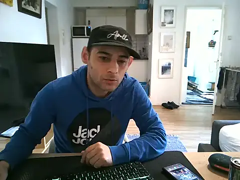 mihaimichael online show from April 20, 1:14 pm