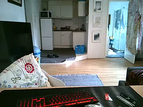 mihaimichael online show from May 6, 10:42 am