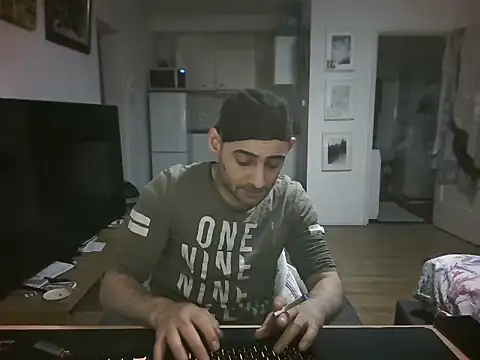 mihaimichael online show from May 7, 10:59 pm