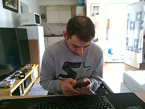 Snapshot of mihaimichael chatting on June 3, 8:39 am mihaimichael online show from June 3, 8:39 am