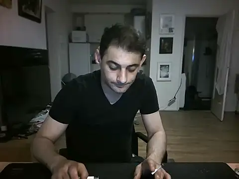 Snapshot of mihaimichael chatting on July 28, 8:52 pm mihaimichael online show from July 28, 8:52 pm