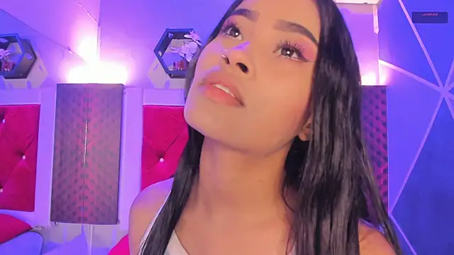 Karoll014 online show from April 21, 12:11 pm